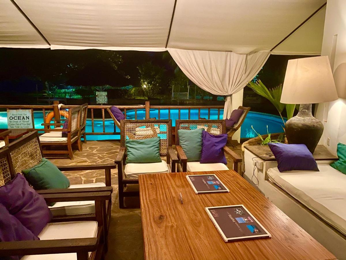 Flamboyant Diani