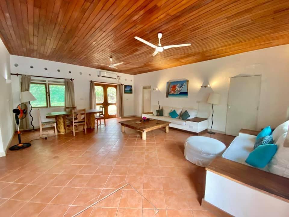 Bed and breakfast Flamboyant Diani 4*