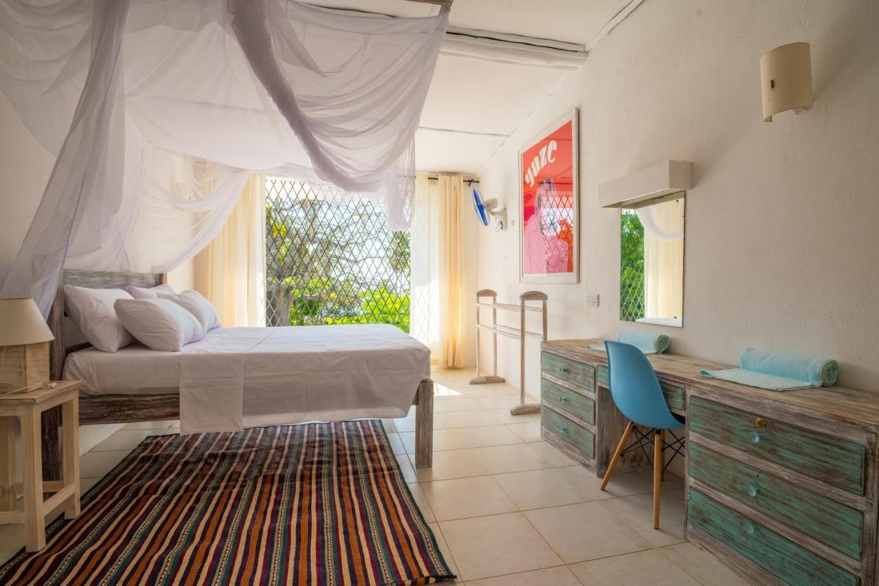 Flamboyant Diani Bed and breakfast