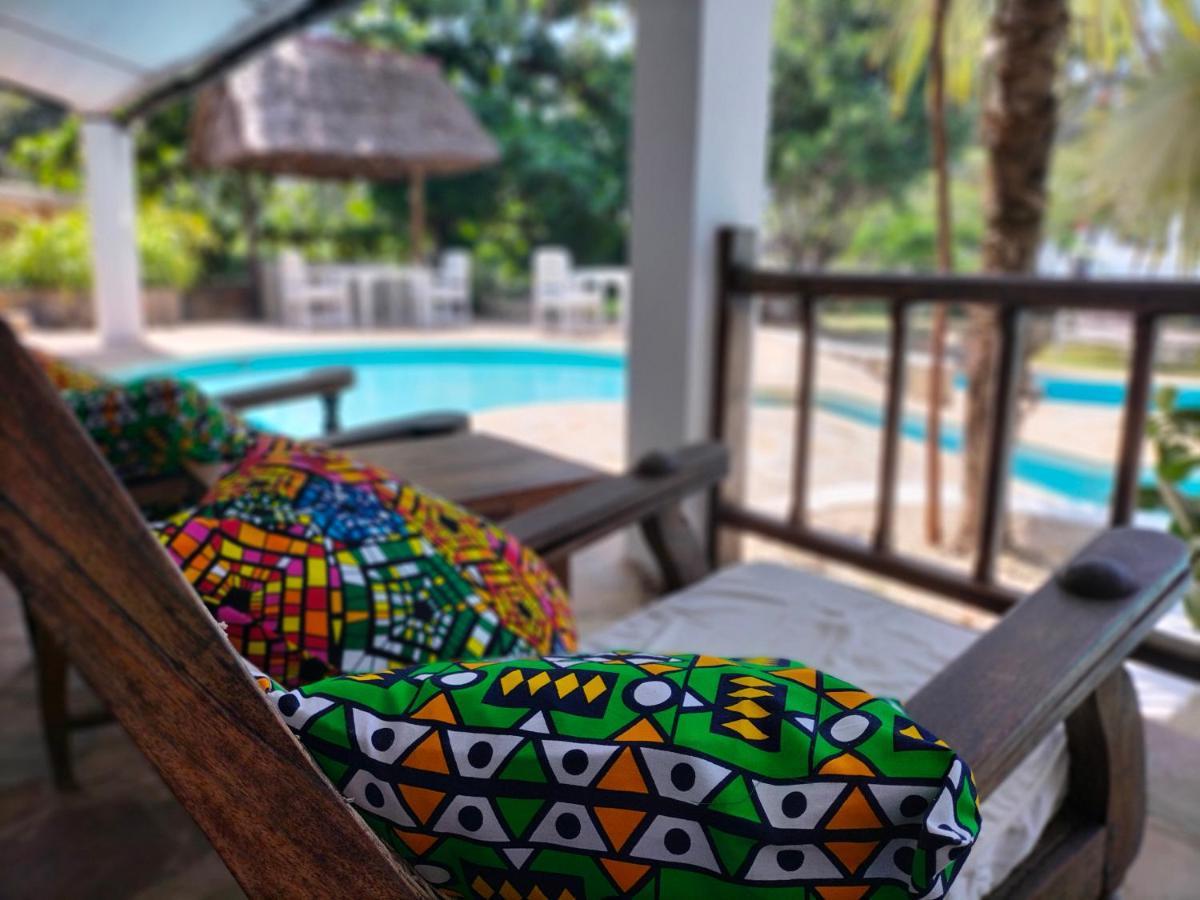 Bed and breakfast Flamboyant Diani 4*