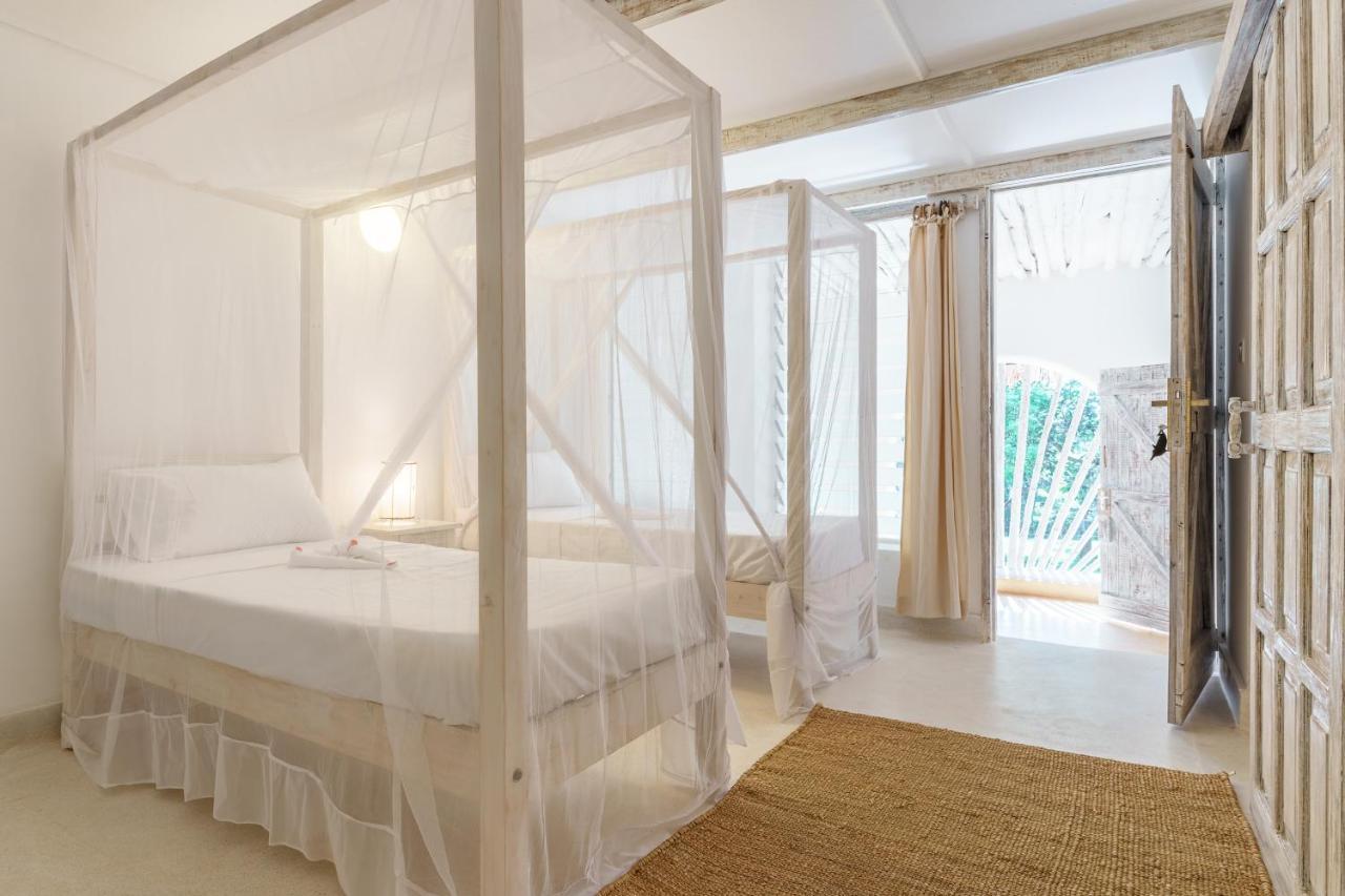 Flamboyant Diani Bed & Breakfast 4*